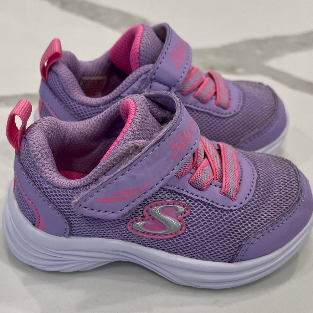 Lilac baby Skechers, size 5